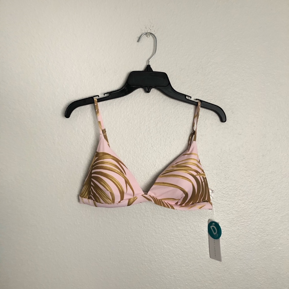 🆕 NWT RIPCURL Pink and gold palm leaf  bikini top